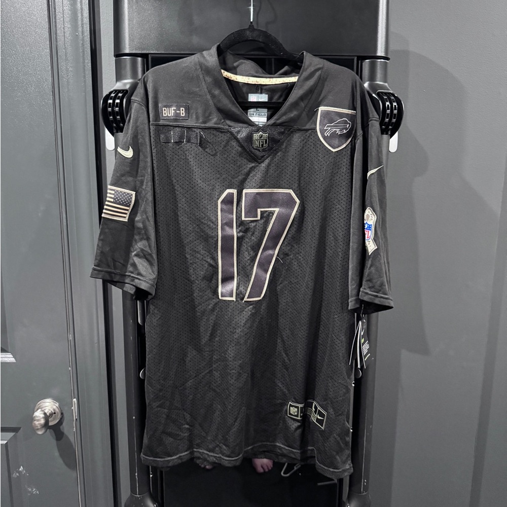 Josh Allen Salute to Service limited edition jersey - L - NWT